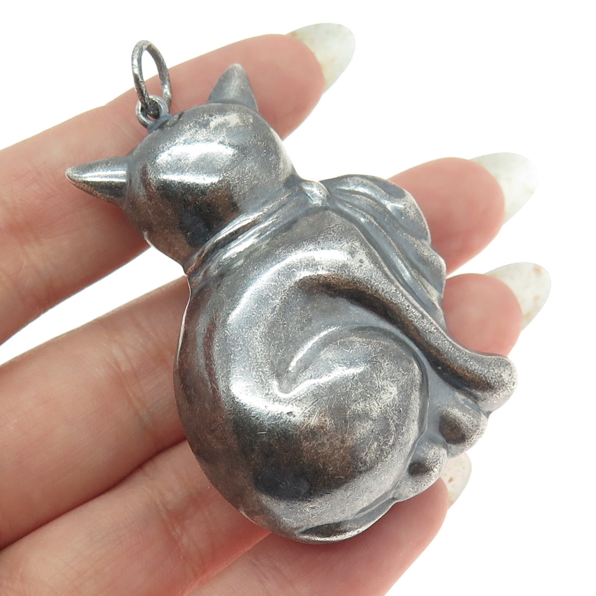 800 Silver Vintage Cat Puffy Hollow Oxidized Pendant