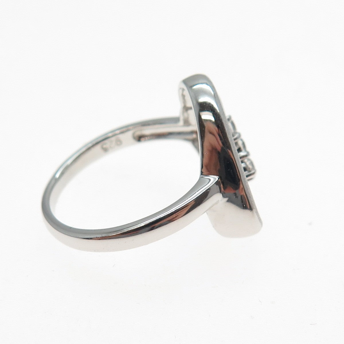 925 Sterling Silver Round-Cut C Z Interlocked Oval Circle Ring Size 8.25