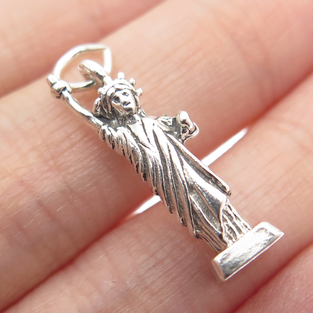 925 Sterling Silver Vintage Statue of Liberty 3D Pendant