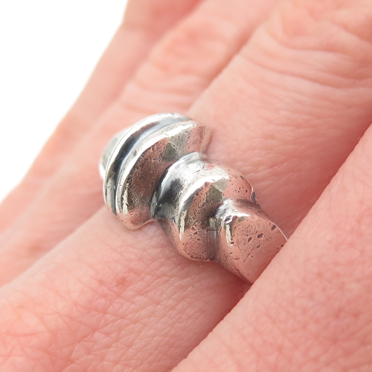 925 Sterling Silver Vintage Modernist Oxidized Ring Size 7.25