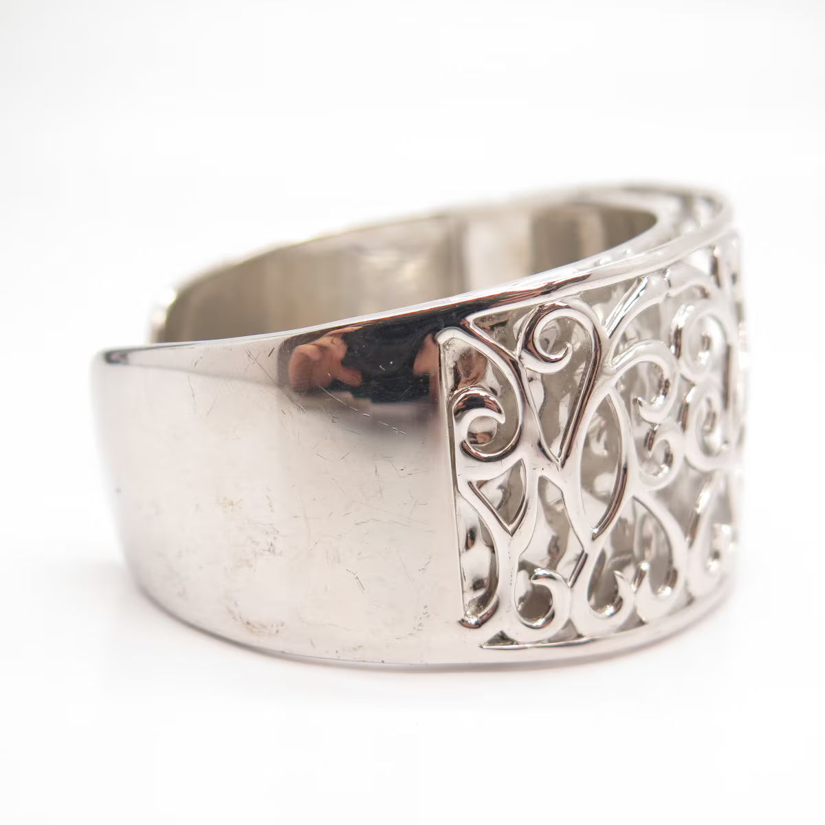 925 Sterling Silver Vintage Hammered Ornate Heart Wide Cuff Bracelet 7 1/4"