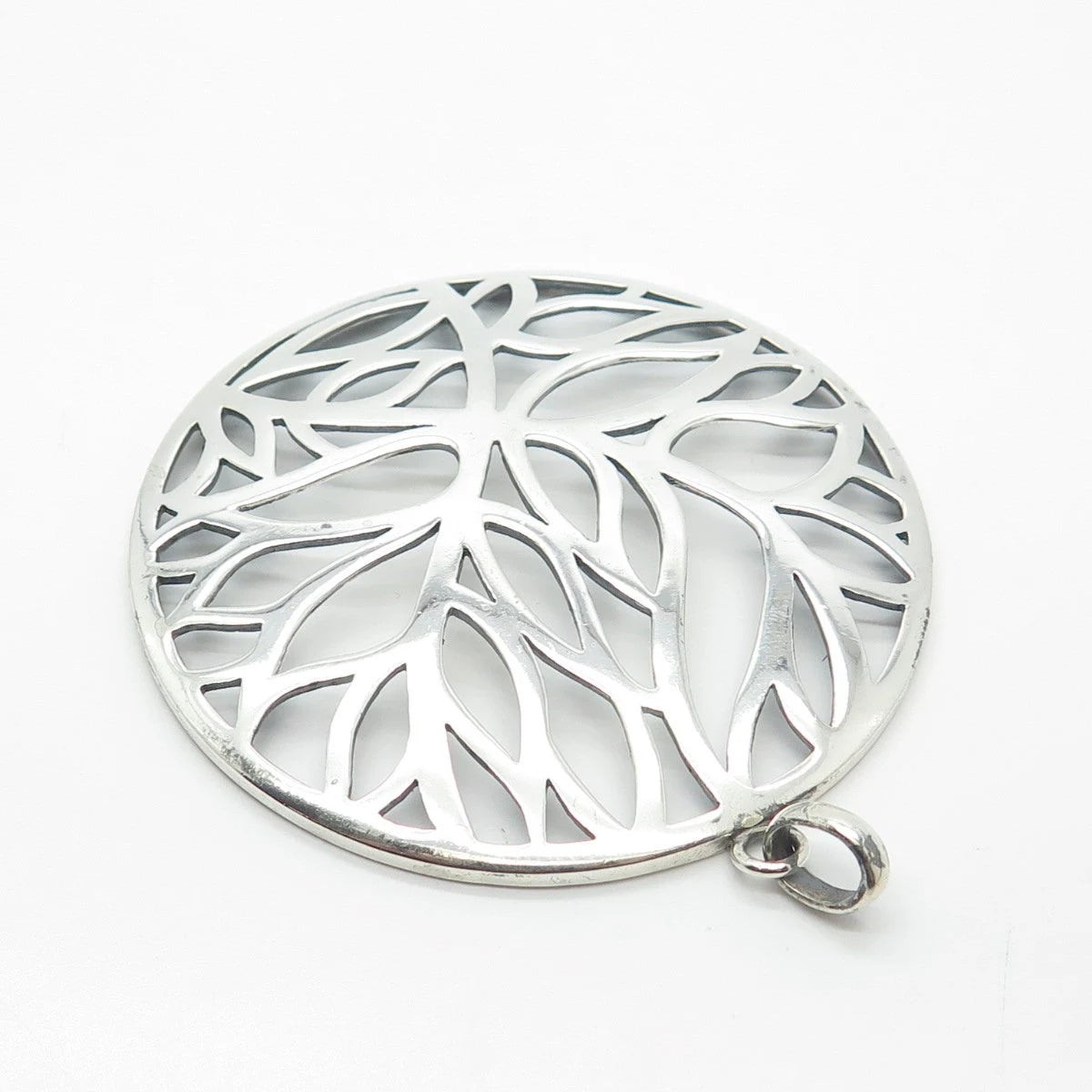 925 Sterling Silver Vintage Leaves Round Pendant