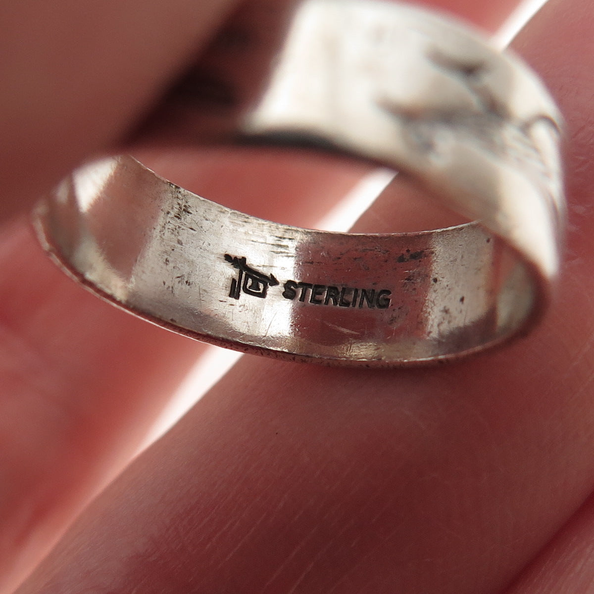 Bell Trading Post Old Pawn Sterling Silver Vintage Roadrunner Band Ring Size 5.5