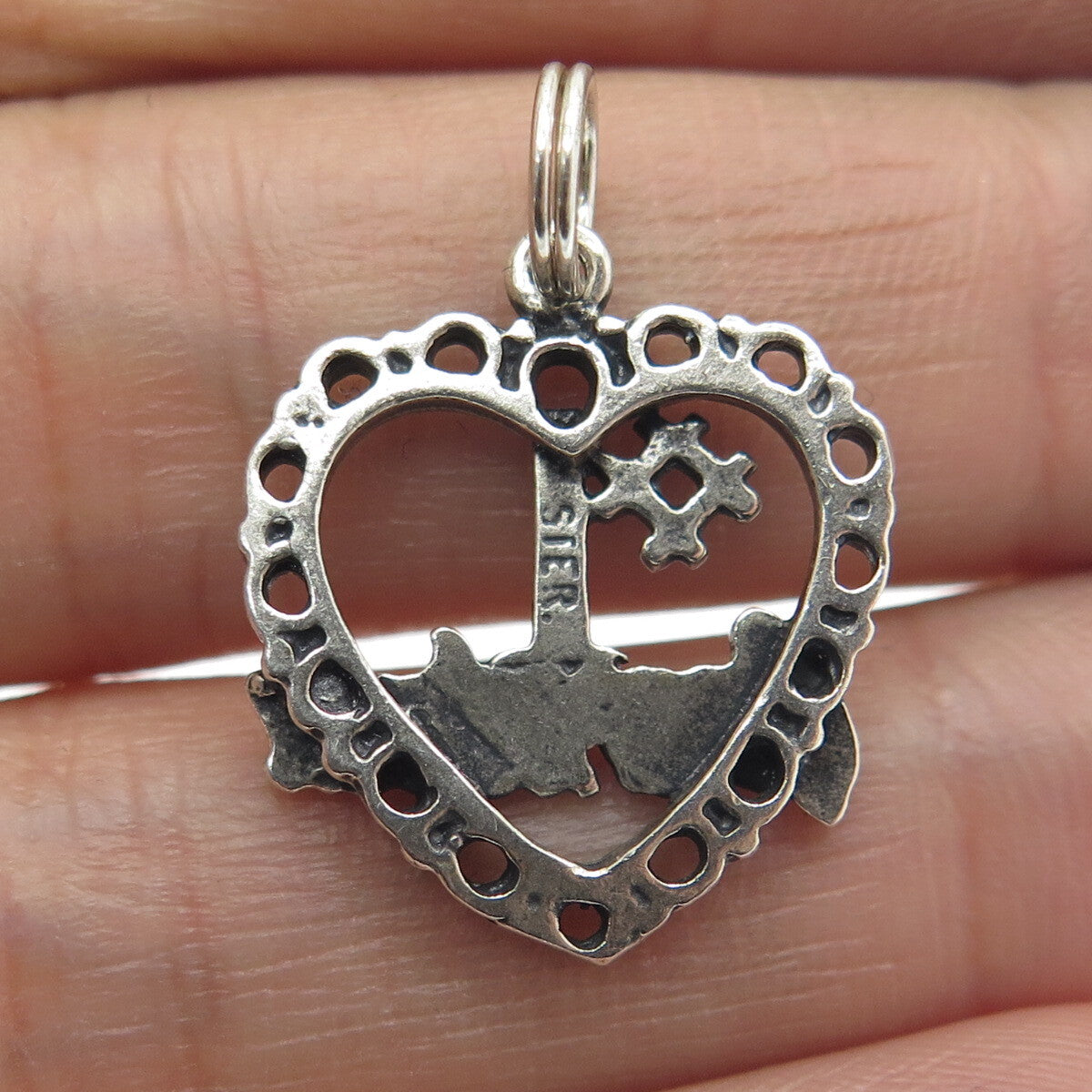 925 Sterling Silver Vintage "#1 Grandma" Heart Oxidized Charm Pendant