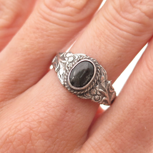 925 Sterling Silver Vintage Real Cat's Eye Floral Oxidized Ring Size 9.25