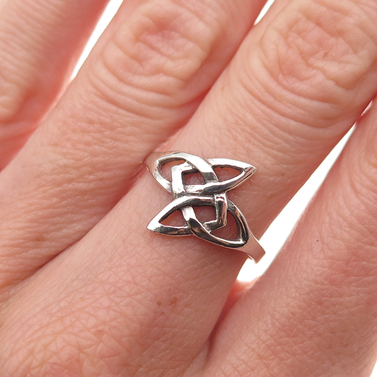 925 Sterling Silver Vintage Celtic Knot Oxidized Ring Size 6.75