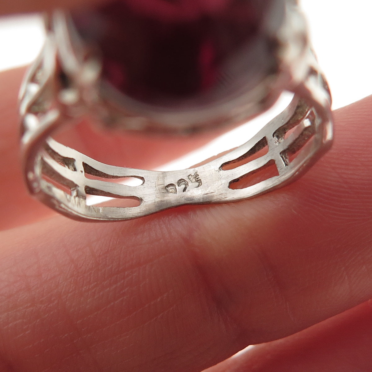 BJC Samuel Benham 925 Sterling Silver Vintage Cherry Glass Modernist Ring Size 9