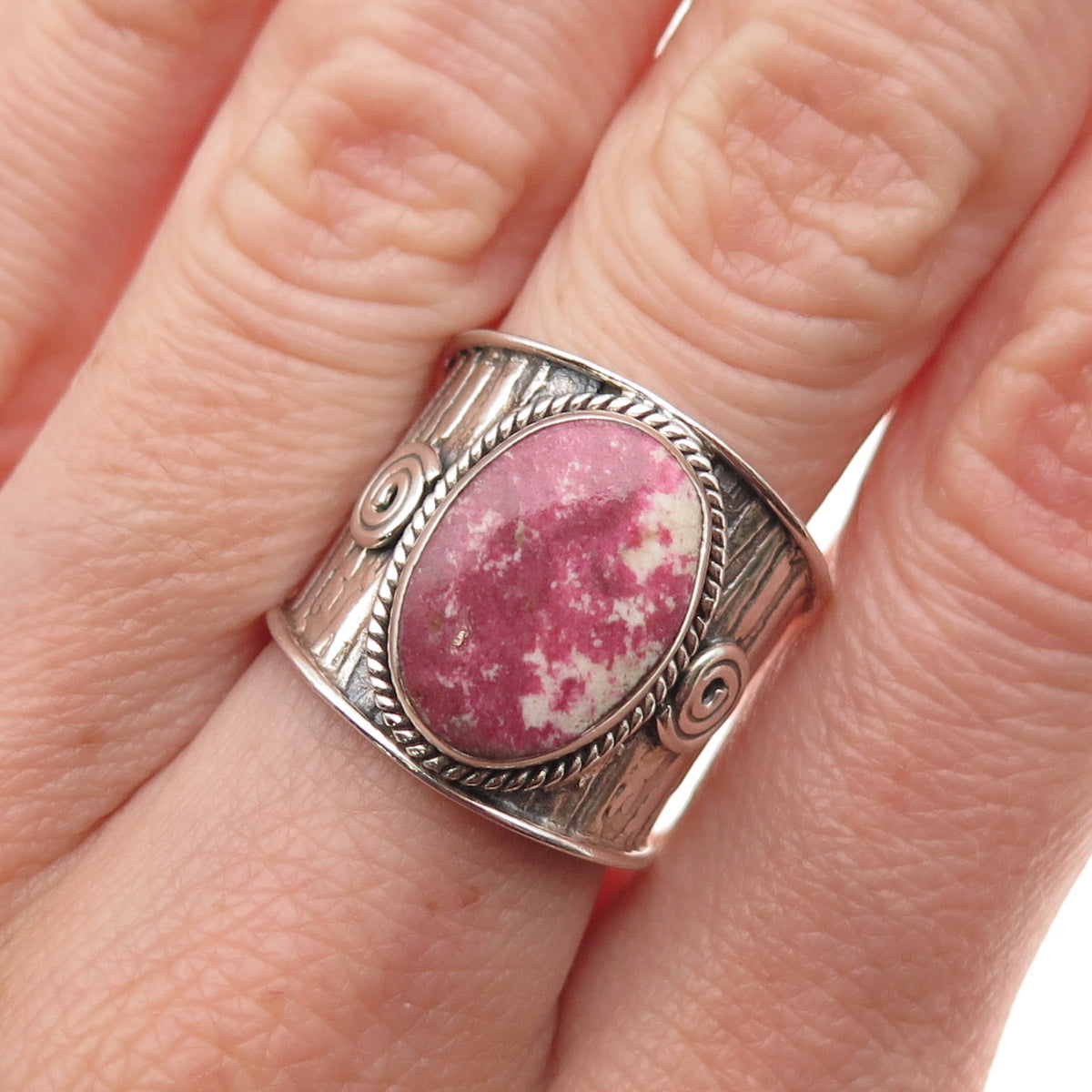 925 Sterling Silver Vintage Real Thulite Spiral Oxidized Ring Size 7.5