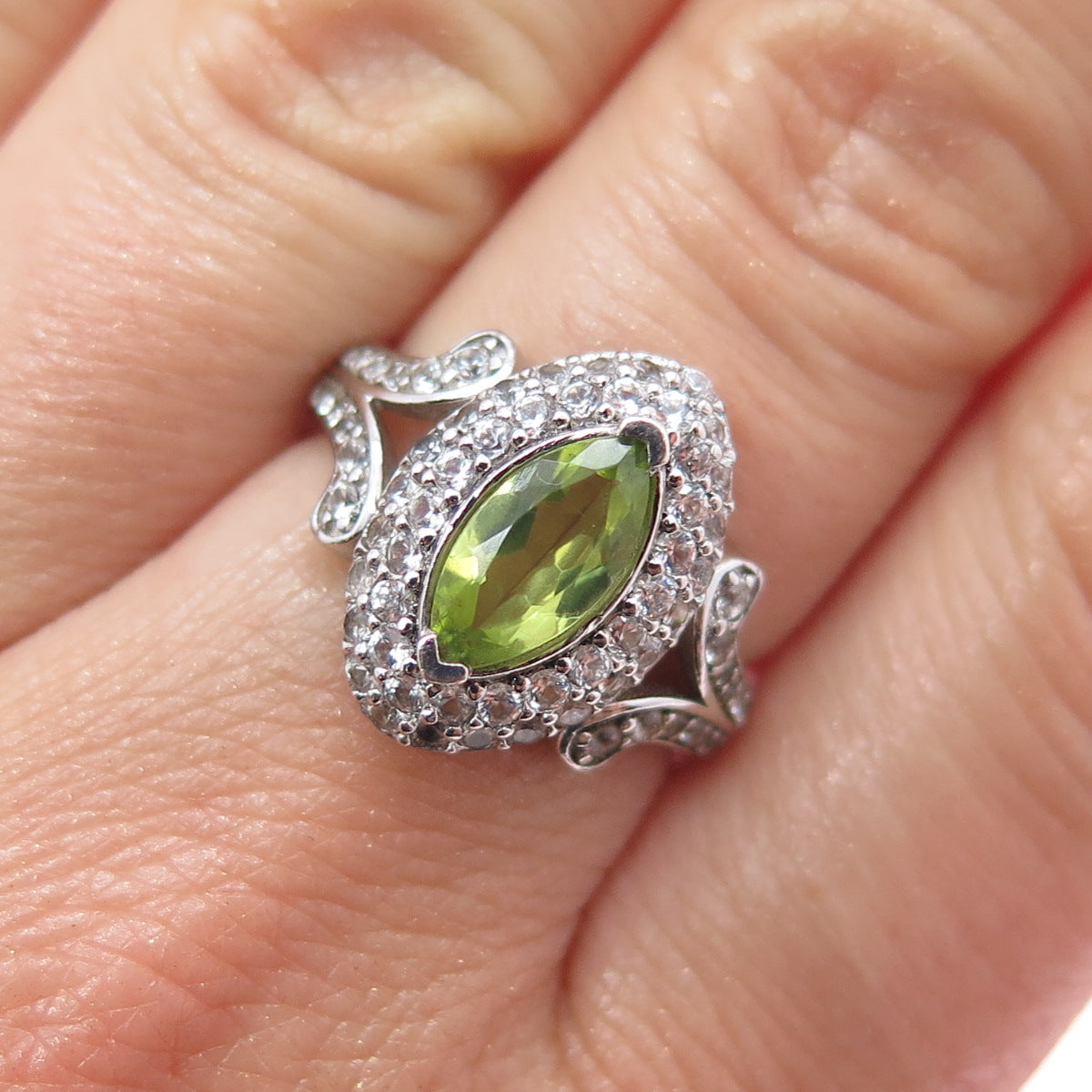 JANE SEYMOUR 925 Sterling Silver Real Peridot & White Topaz Ring Size 6.75