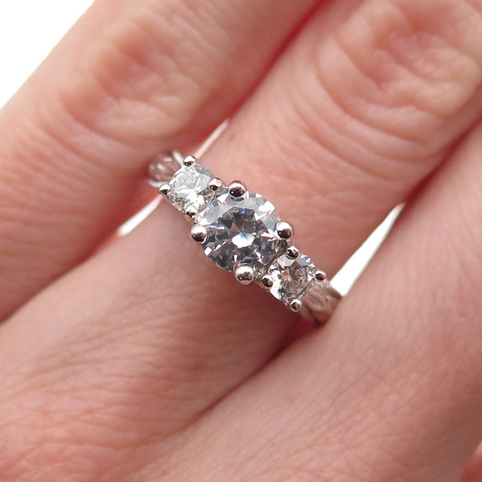 Ross Simons 925 Sterling Silver Round-Cut C Z Engagement Ring Size 5
