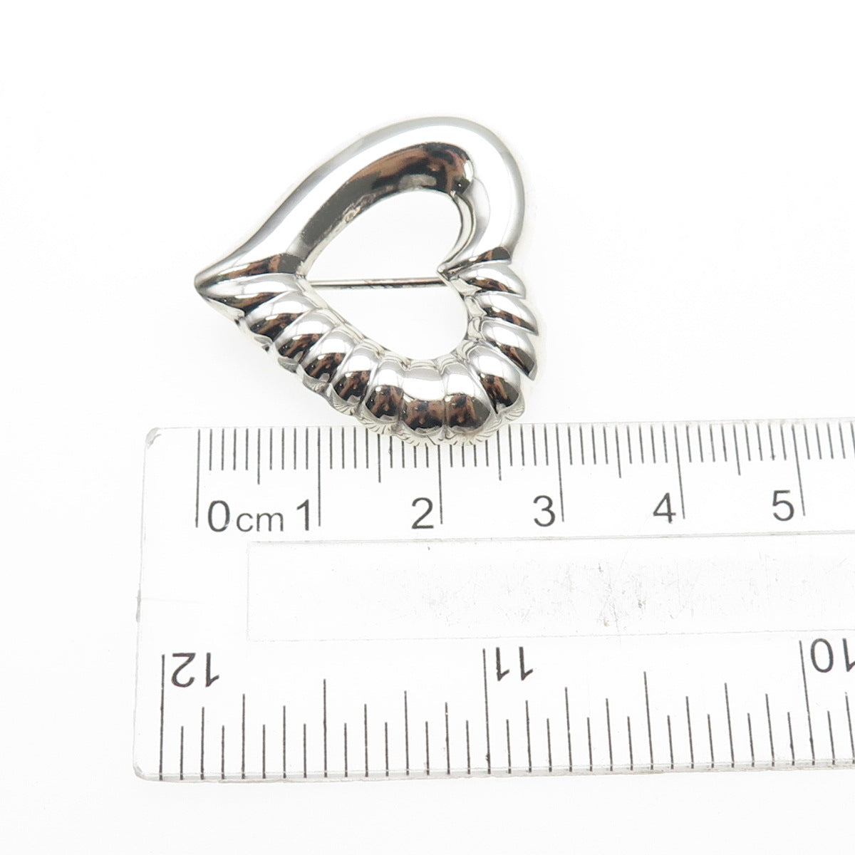925 Sterling Silver Vintage Ribbed Heart Oxidized Pin Brooch
