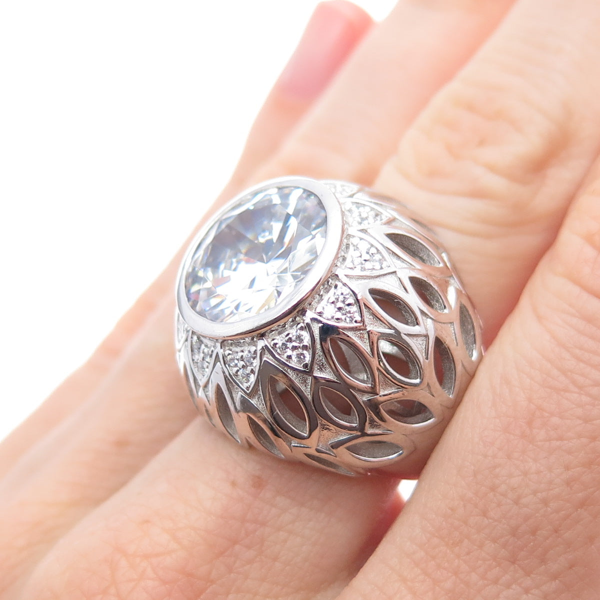 925 Sterling Silver Round-Cut C Z Flower Dome Ring Size 8