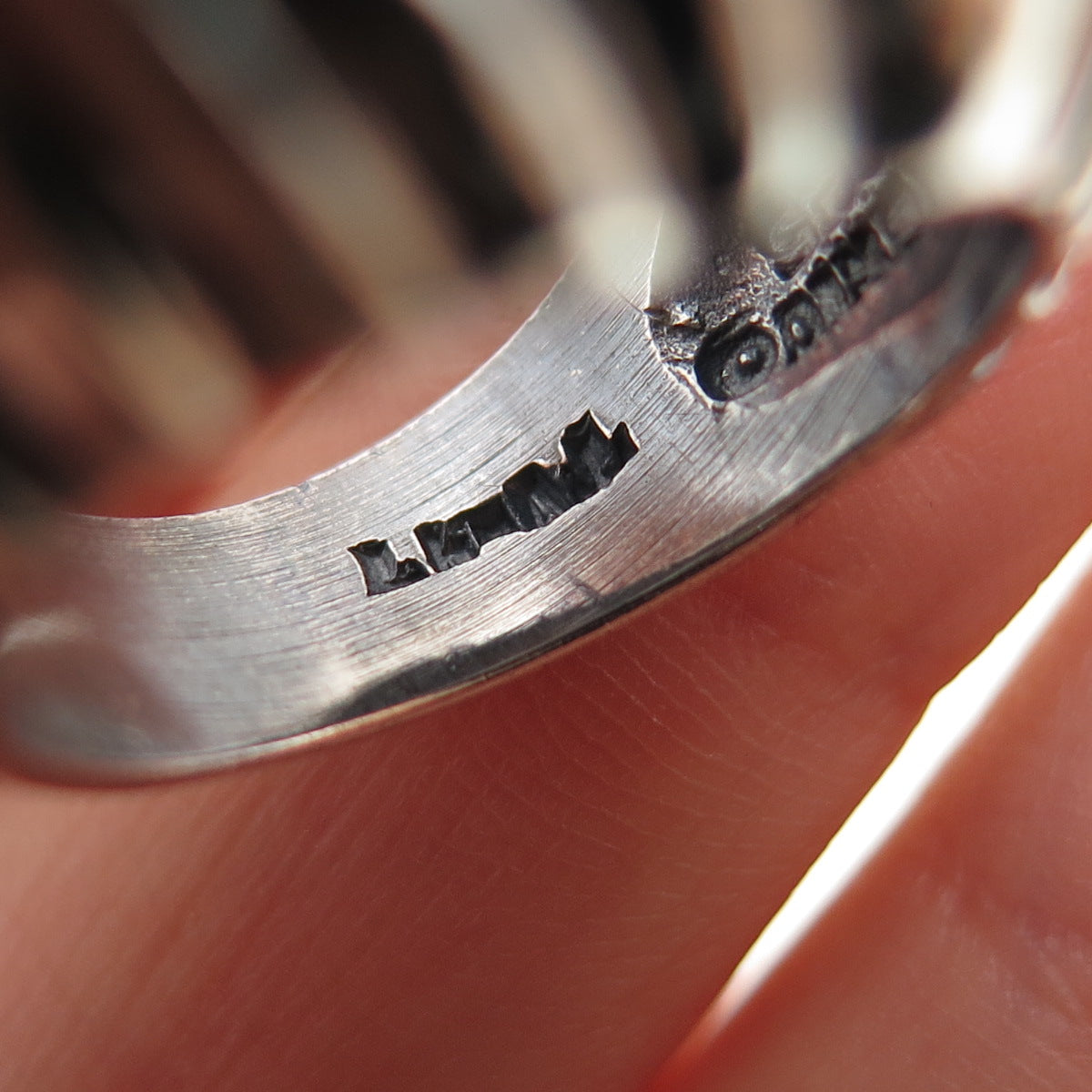 925 Sterling Silver Vintage Mexico Modernist Ribbed Dome Oxidized Ring Size 7.25