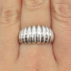 925 Sterling Silver Vintage Ribbed Ring Size 8.5
