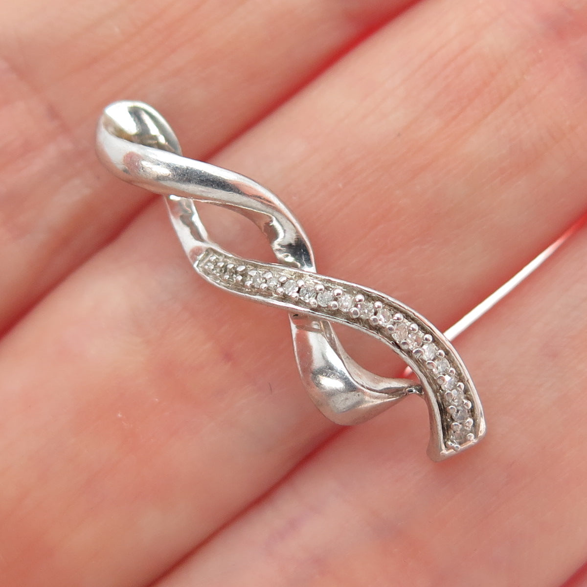 JANE SEYMOUR 925 Sterling Silver Real Round-Cut Diamond Twisted Pendant