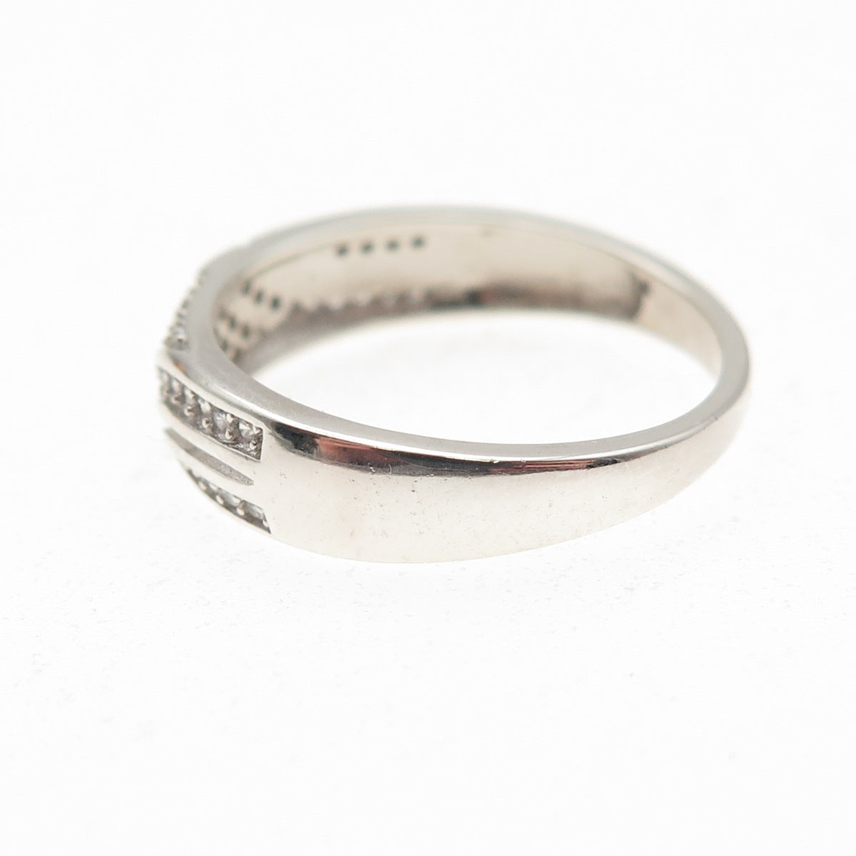 925 Sterling Silver Round-Cut C Z Ring Size 7