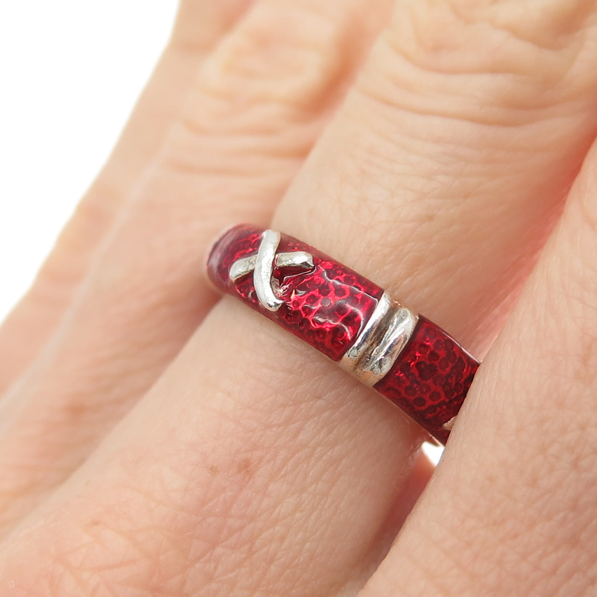 925 Sterling Silver 2-Tone Vintage Red Enamel X Band Ring Size 7.25