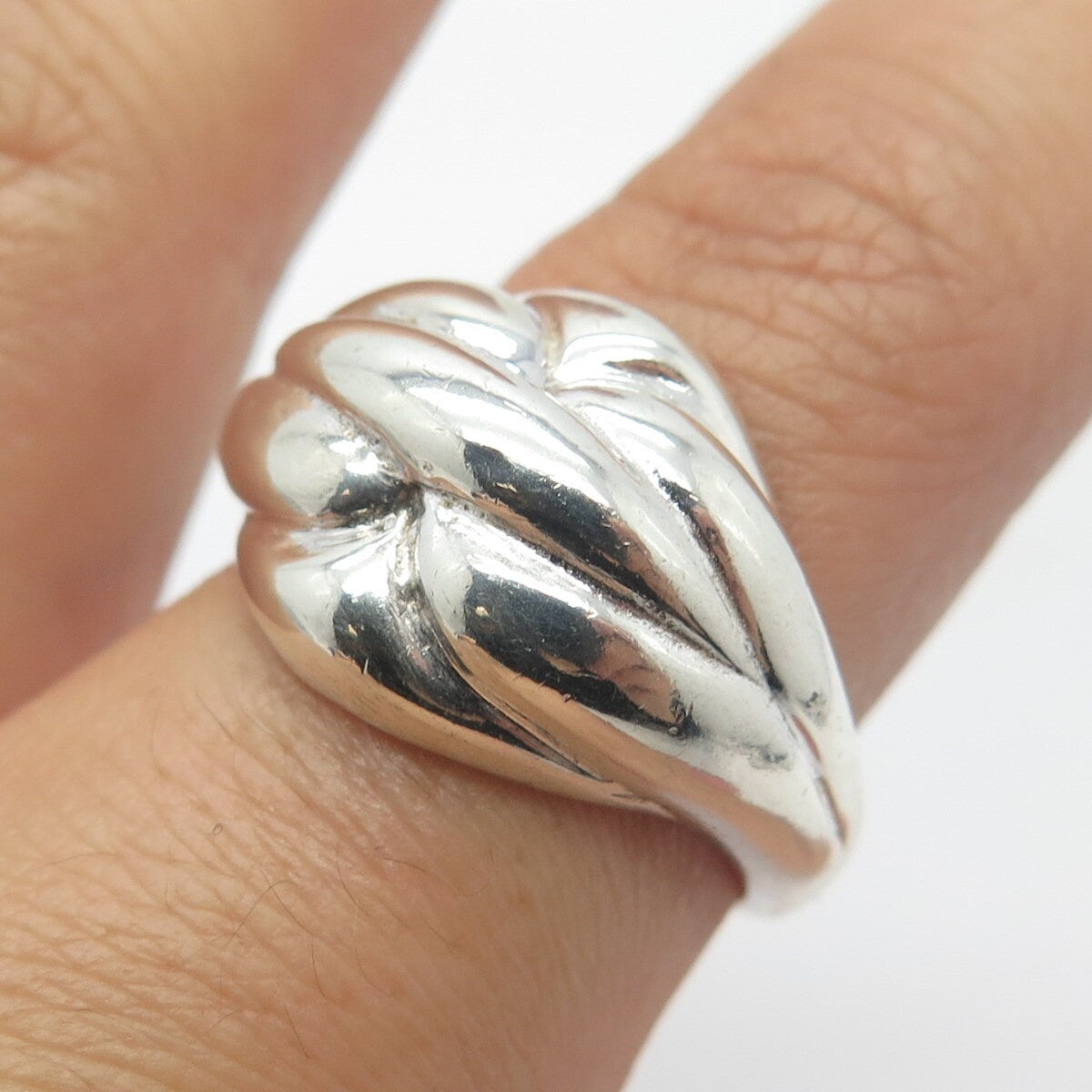 925 Sterling Silver Vintage Wide Ribbed Ring Size 7.75
