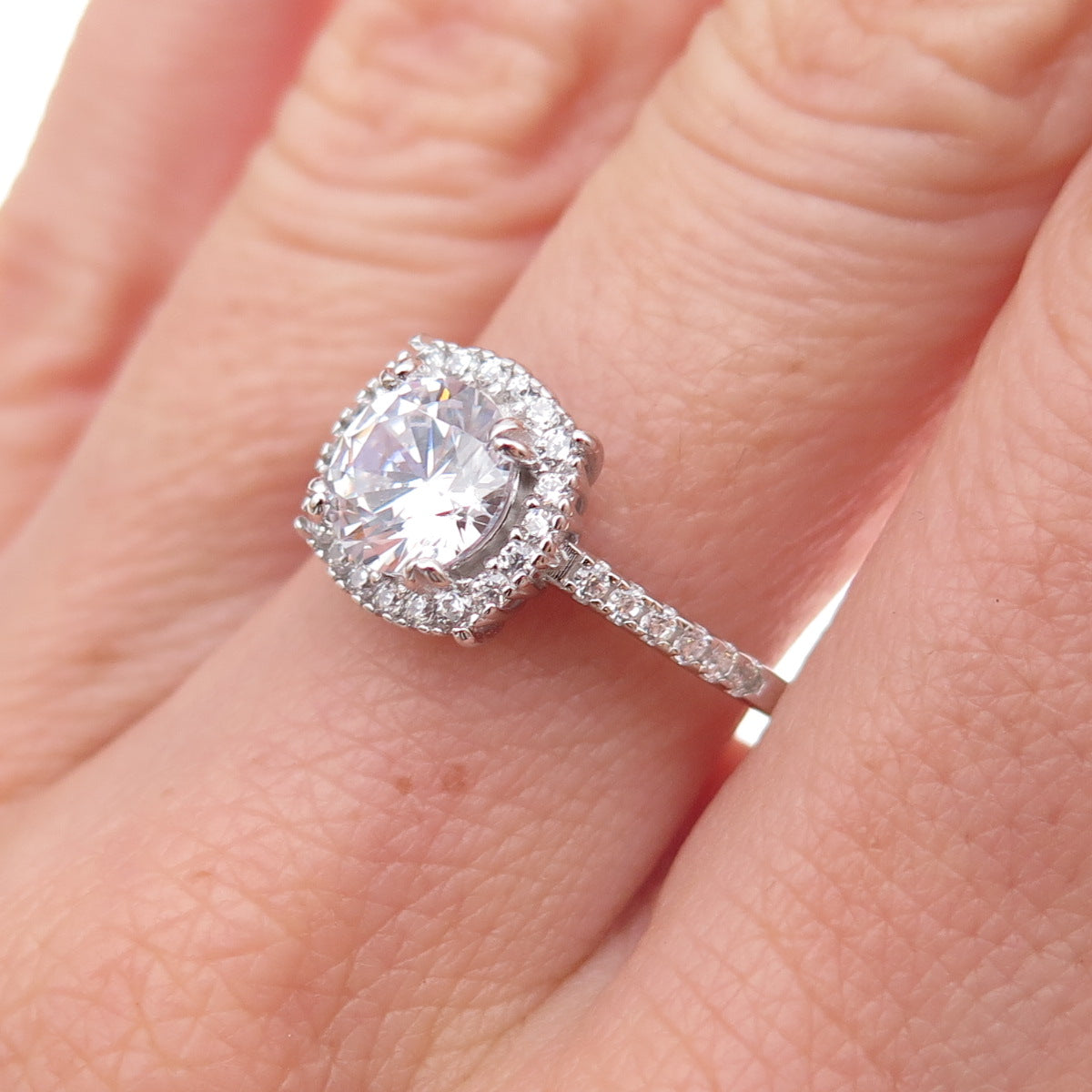 925 Sterling Silver Round-Cut C Z Engagement Ring Size 7.25