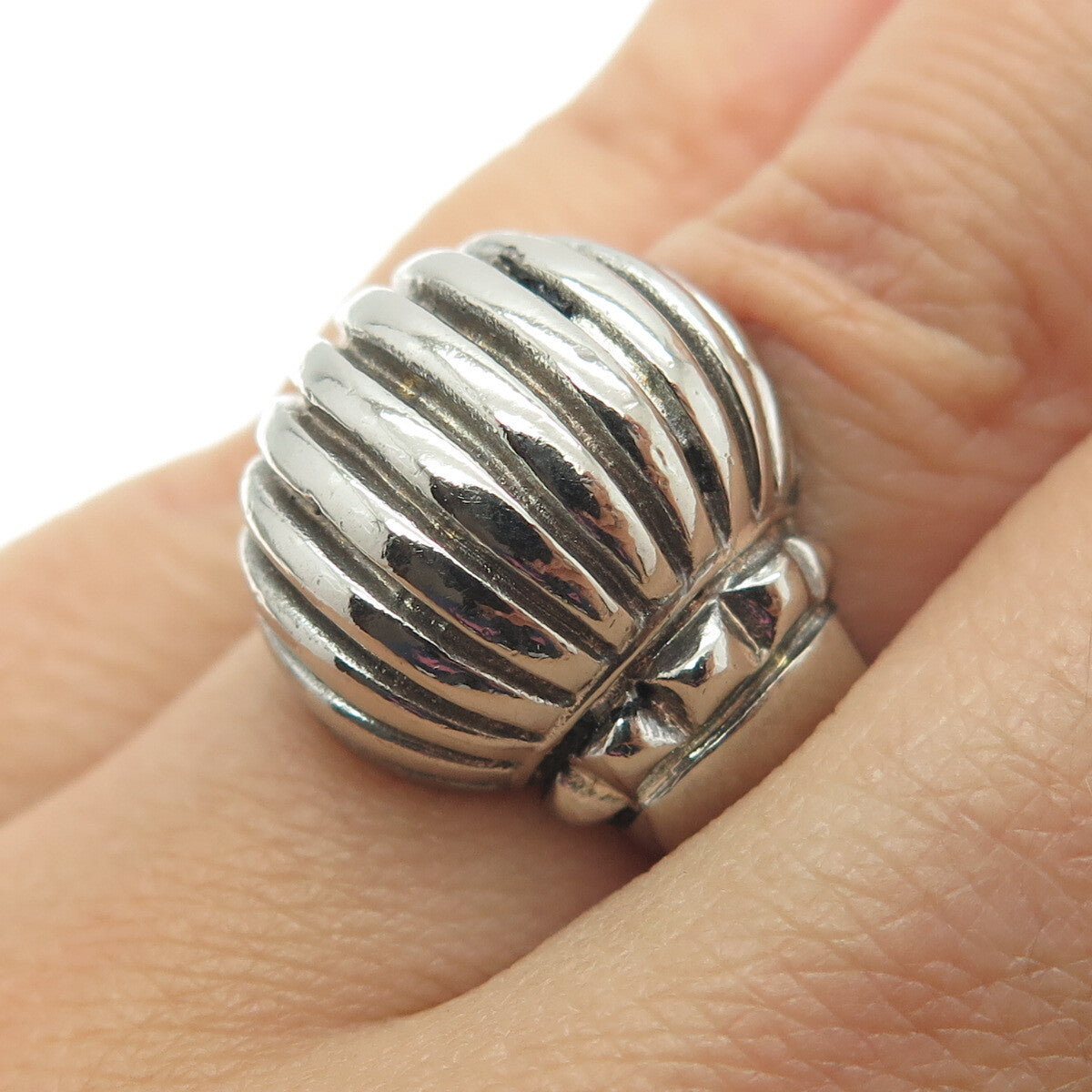 925 Sterling Silver Vintage Ribbed Domed Ring Size 6.25