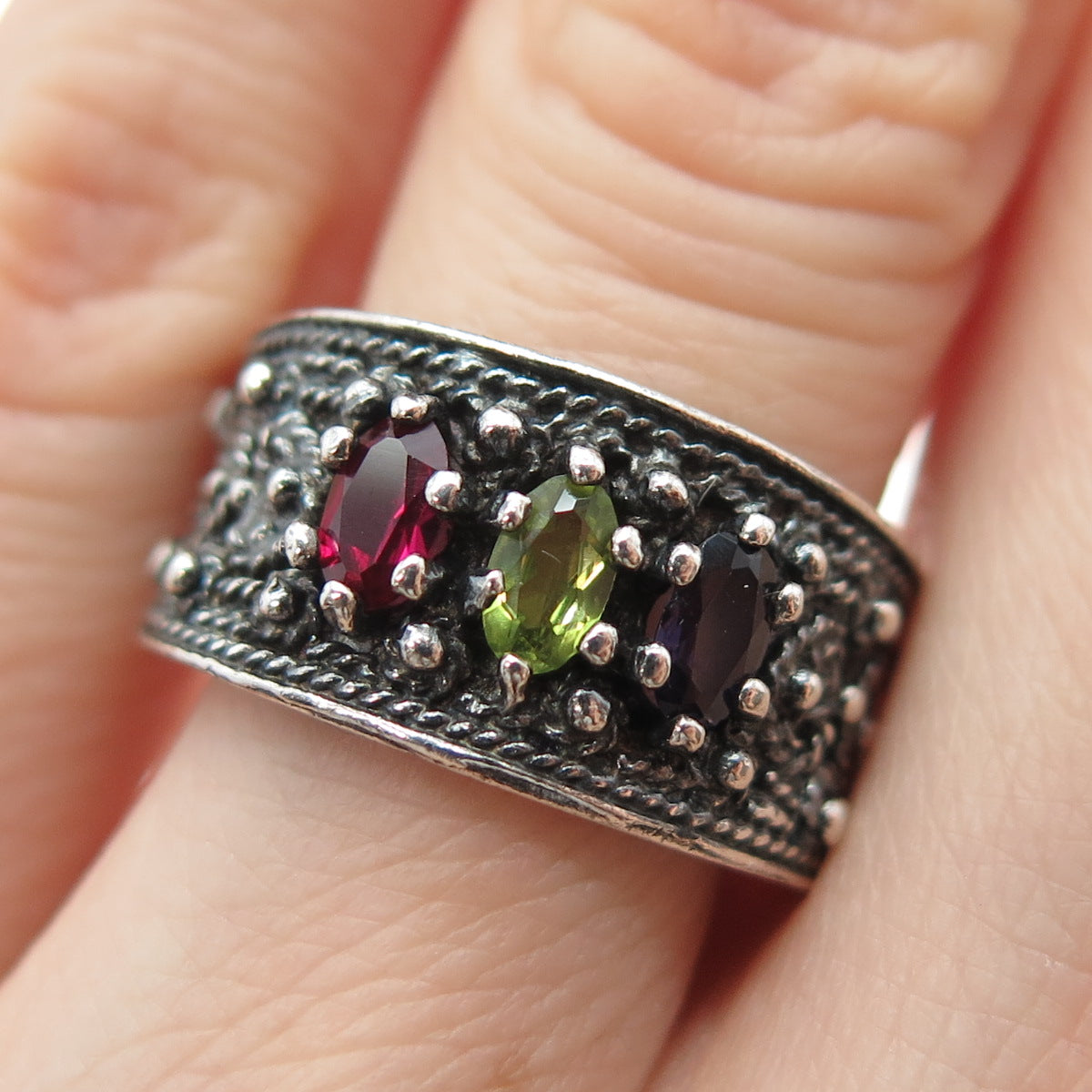 925 Sterling Silver Vintage Real Garnet Peridot Amethyst Oxidized Ring Size 6.5