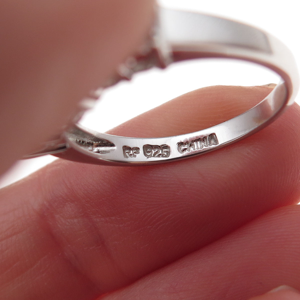 925 Sterling Silver Oval-Cut C Z Engagement Ring Size 8