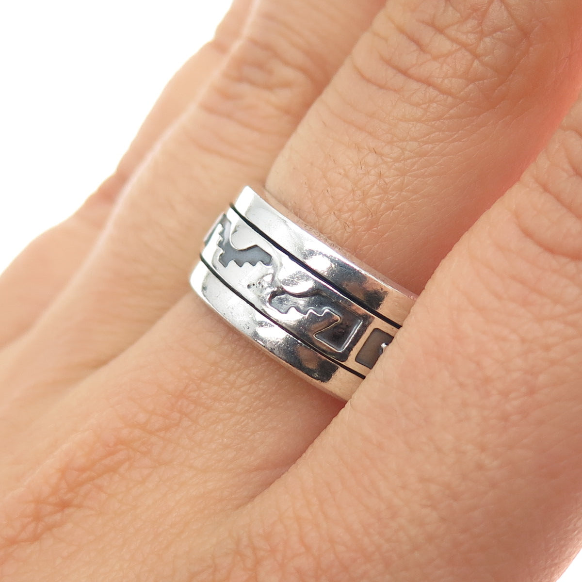 925 Sterling Silver Vintage Aztec Rotating Band Oxidized Ring Size 9.25