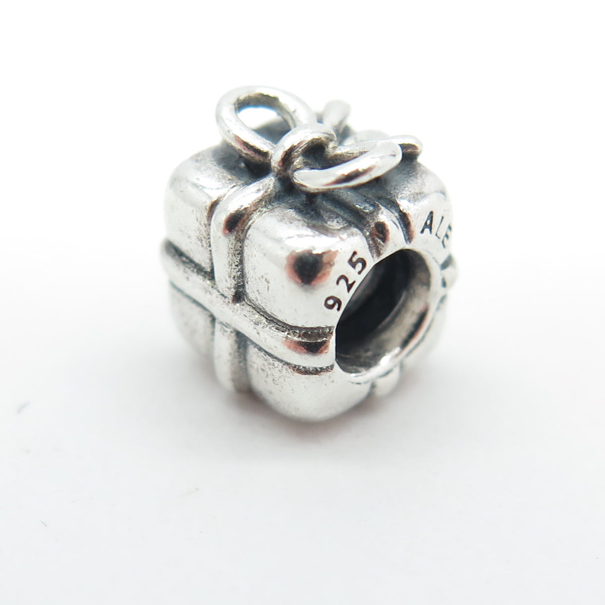 PANDORA 925 Sterling Silver Present with Bow Bead Charm