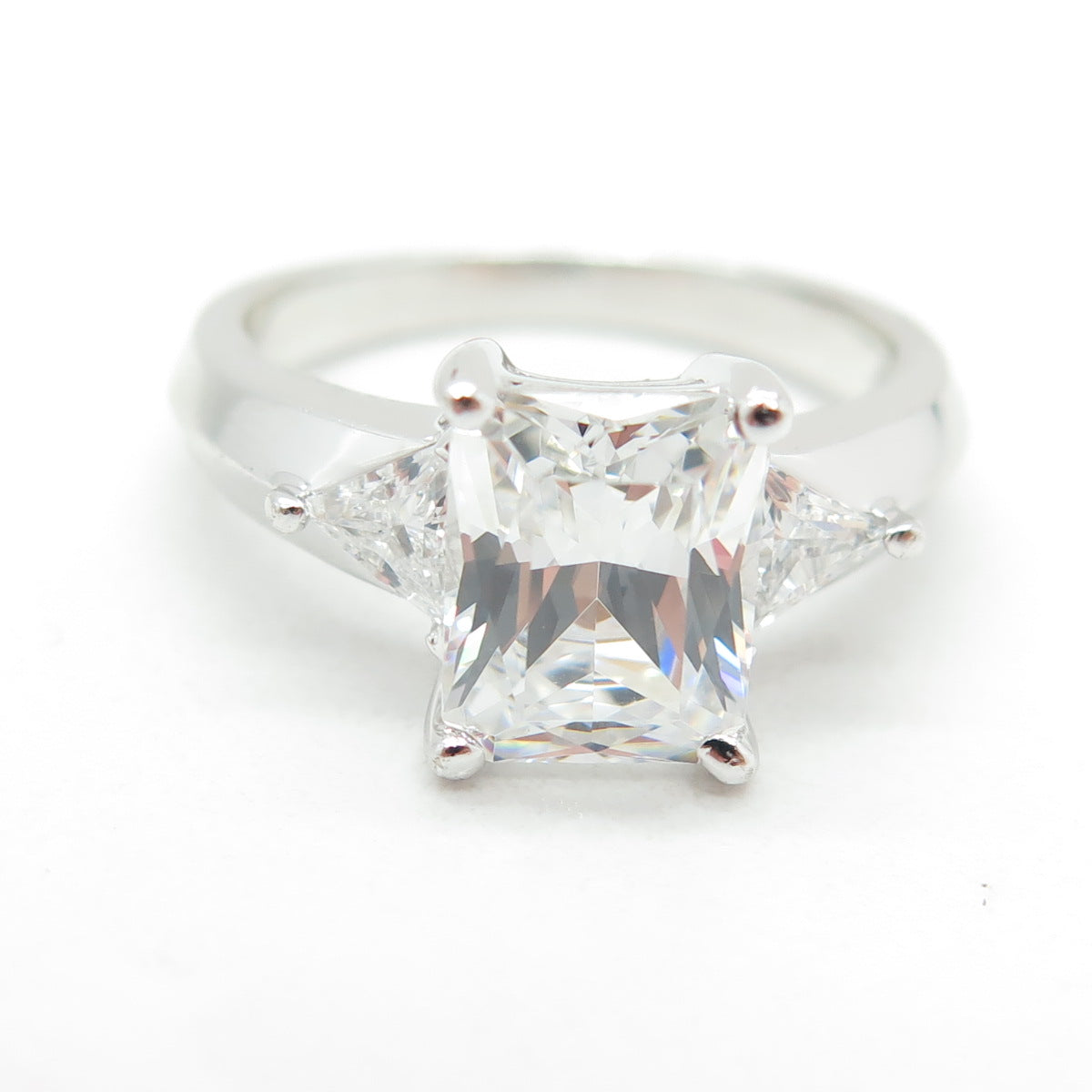925 Sterling Silver Radiant & Triangle C Z Engagement Ring Size 7.25