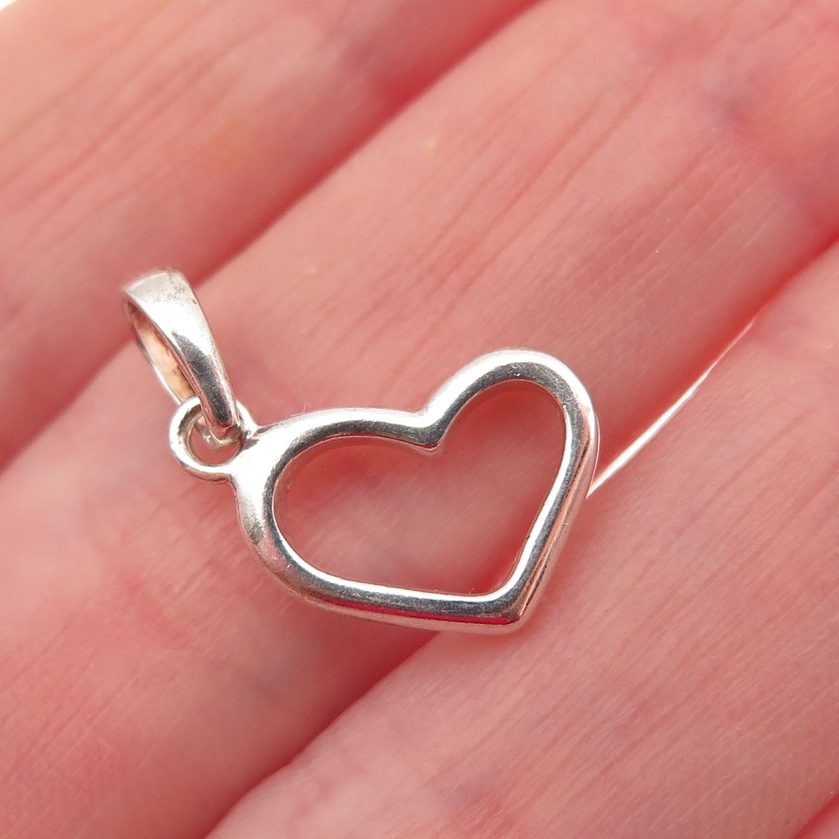 925 Sterling Silver Vintage Open Heart Mini Charm Pendant