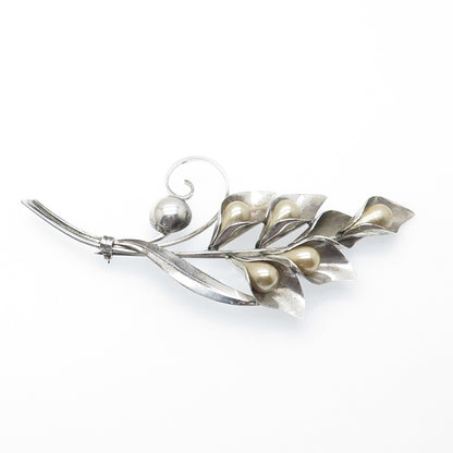 TRUART Sterling Silver Vintage Faux Pearl Calla Lily Flower Oxidized Pin Brooch