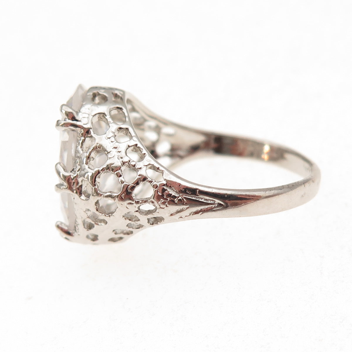 Seta 925 Sterling Silver Vintage Oval-Cut C Z Engagement Ring Size 8.25