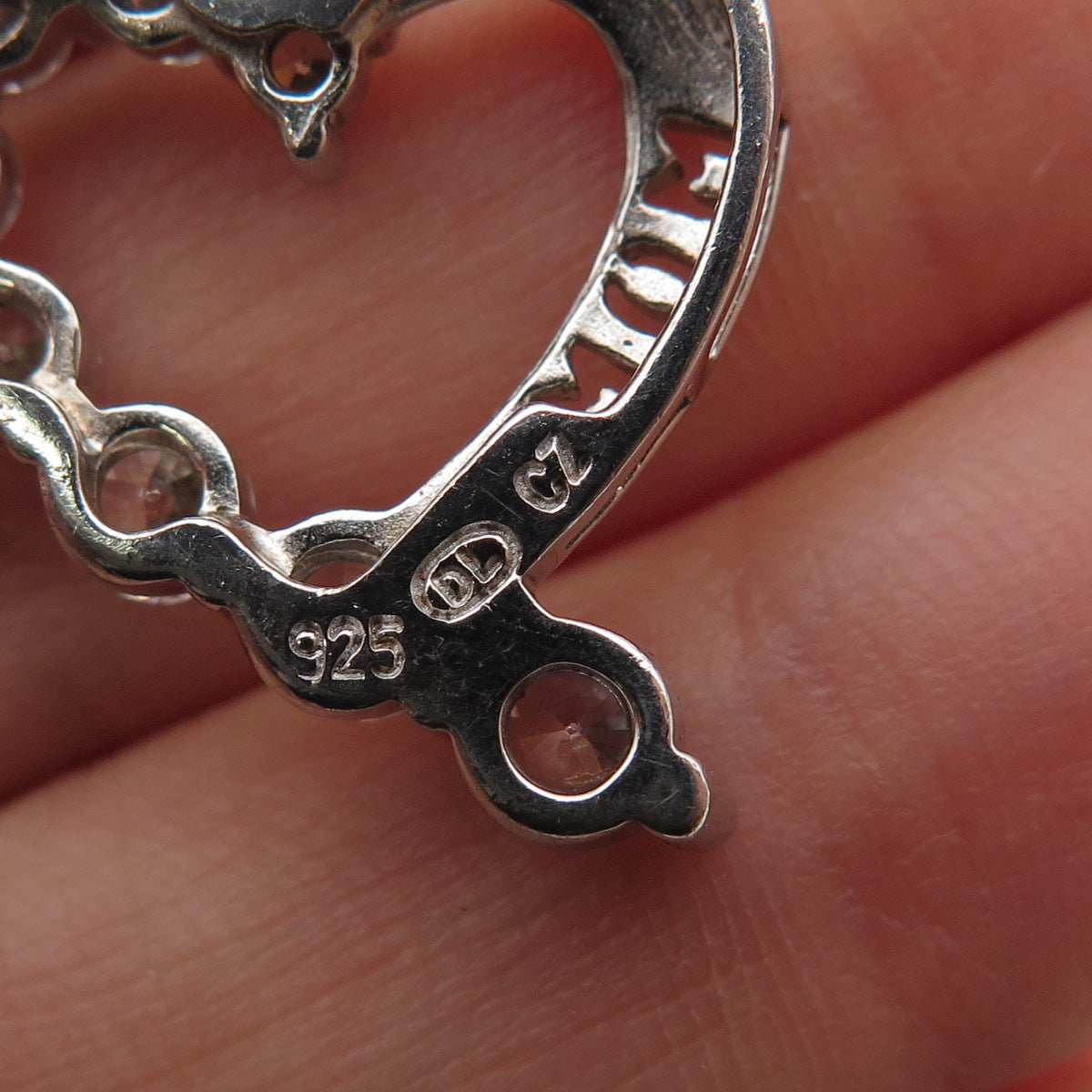 925 Sterling Silver Graduated Round-Cut C Z Mom Heart Charm Pendant