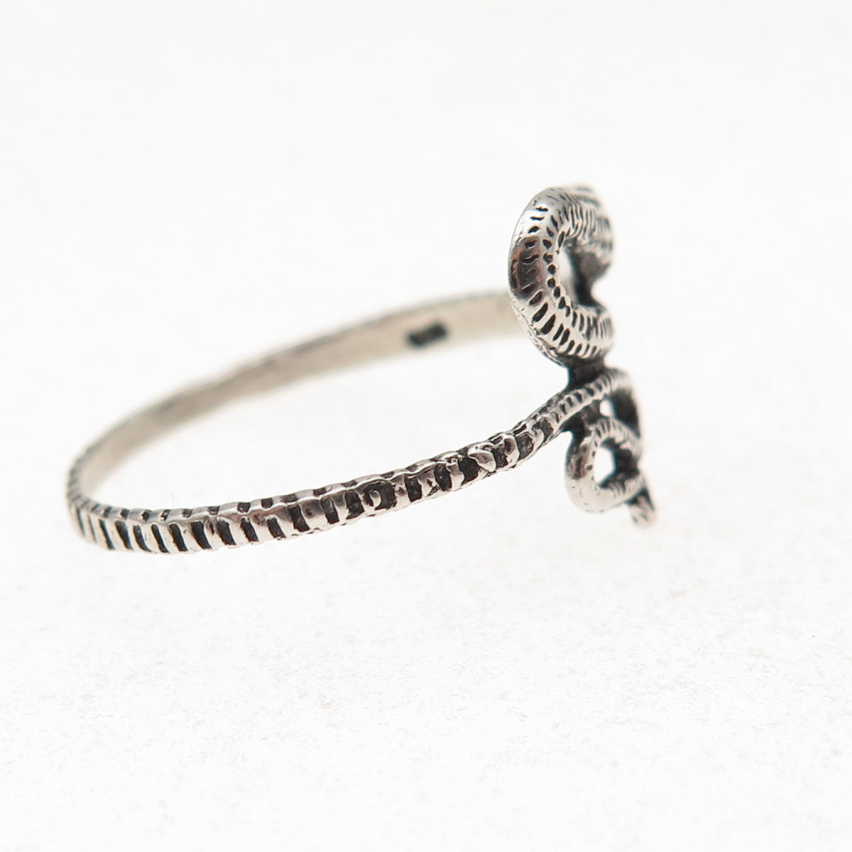 925 Sterling Silver Vintage Snake Oxidized Ring Size 8