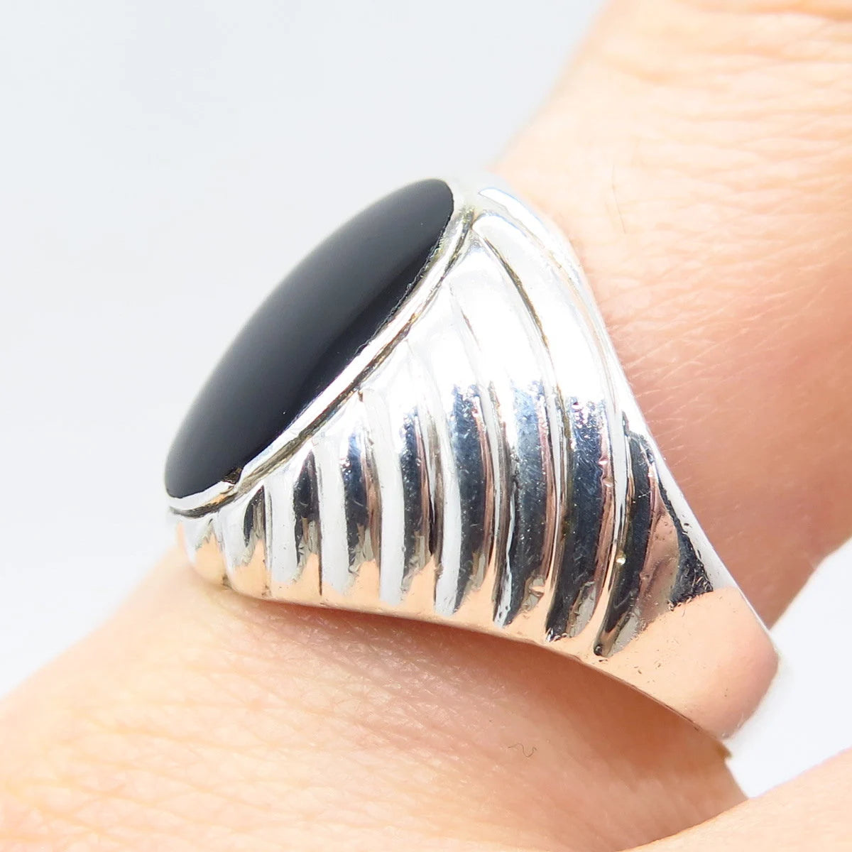 925 Sterling Silver Vintage Real Black Onyx Gemstone Ribbed Ring Size 10.25