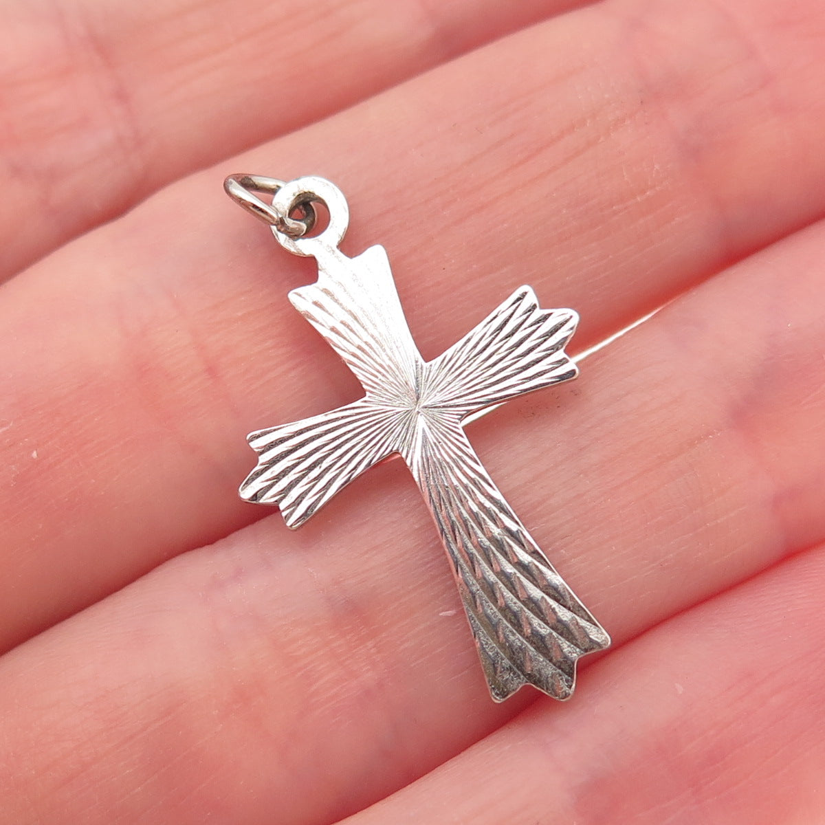 925 Sterling Silver Vintage Diamond-Cut Cross Charm Pendant