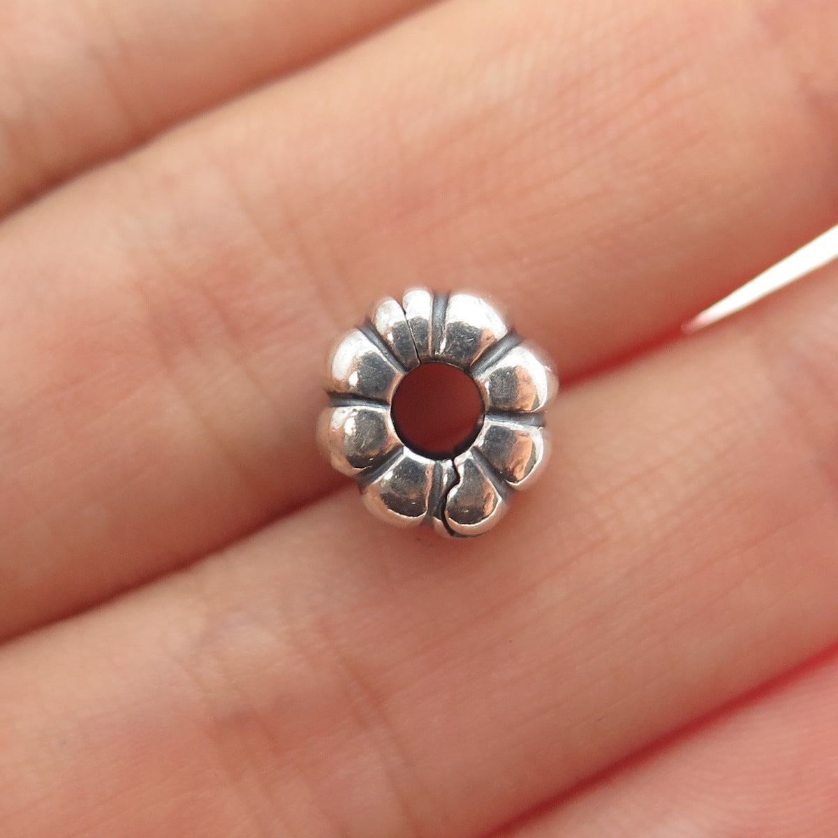 PANDORA 925 Sterling Silver Ribbed Clip Lock Charm