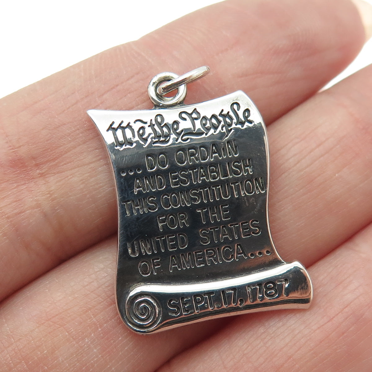 BATES & KLINKE 925 Sterling Vintage 1985 Washington D.C. US Constitution Pendant