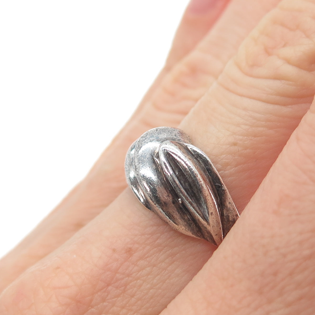 925 Sterling Silver Vintage Modernist Ribbed Oxidized Ring Size 7