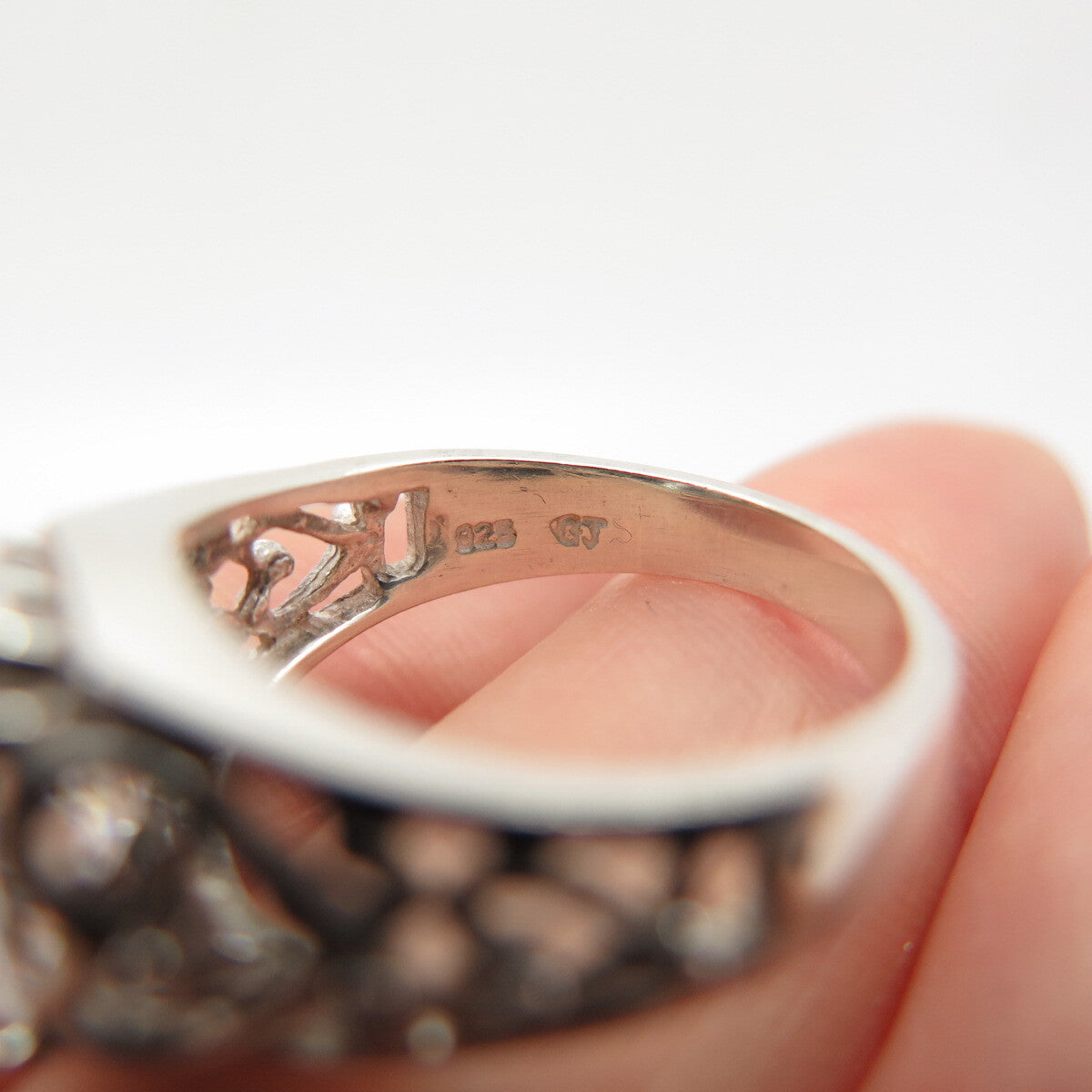 925 Sterling Silver Oval-Cut C Z Ornate Ring Size 6.25