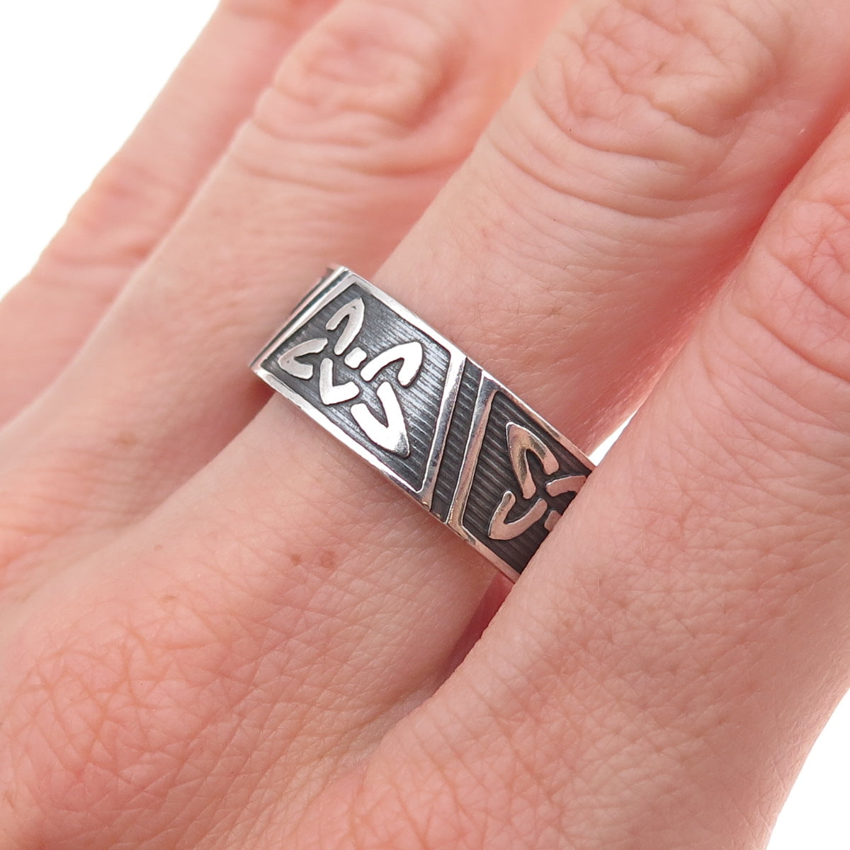 925 Sterling Silver Vintage Celtic Knot Oxidized Band Ring Size 13