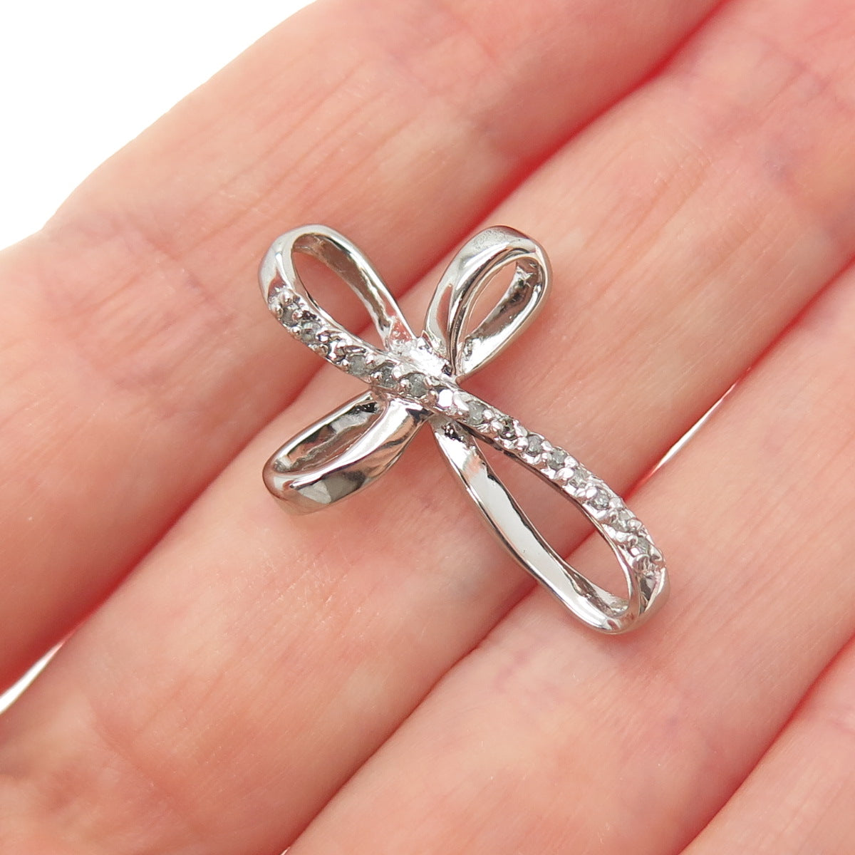 CHARLES WINSTON 925 Sterling Silver Real Round-Cut Diamond Cross Charm Pendant
