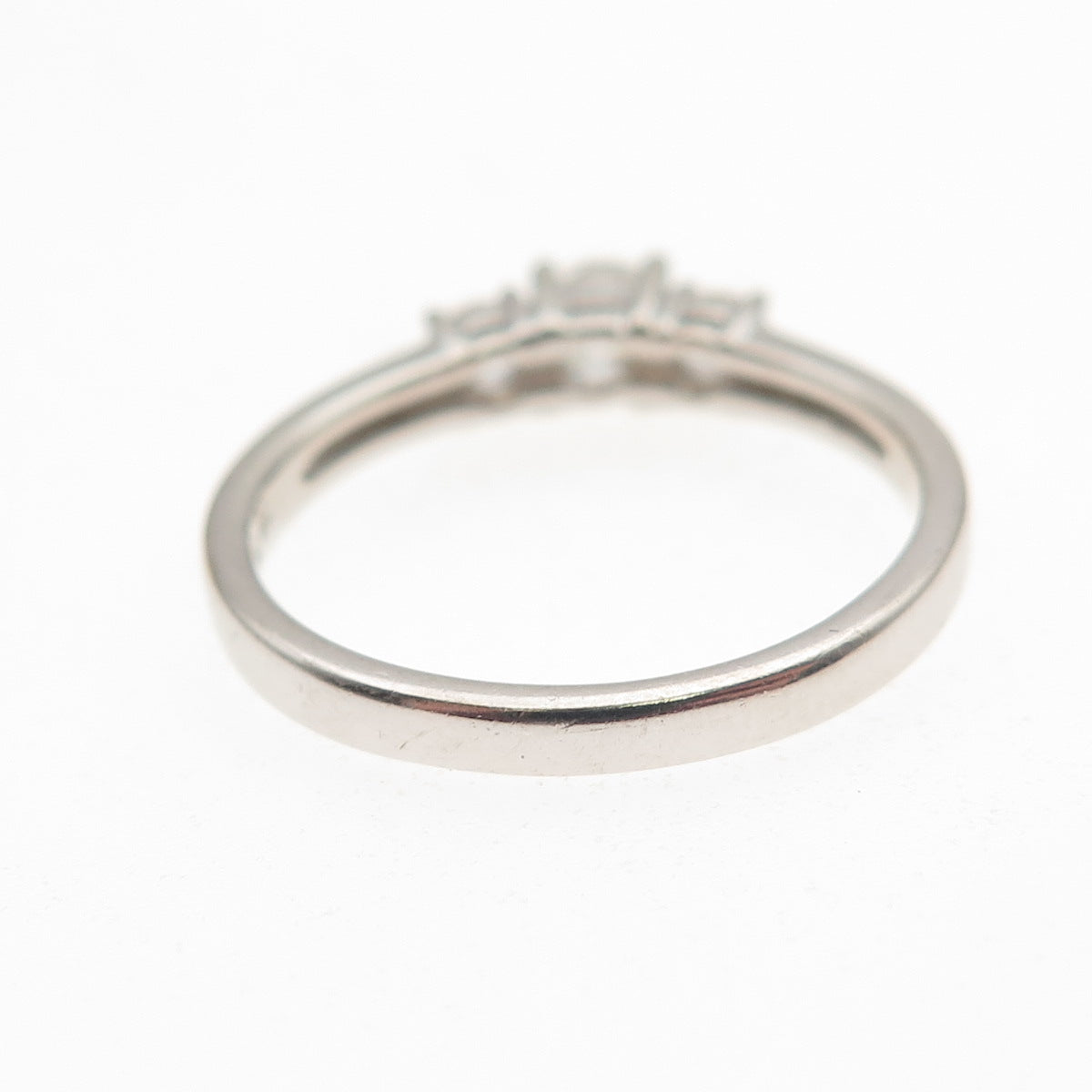 925 Sterling Silver Round-Cut C Z Engagement Ring Size 7