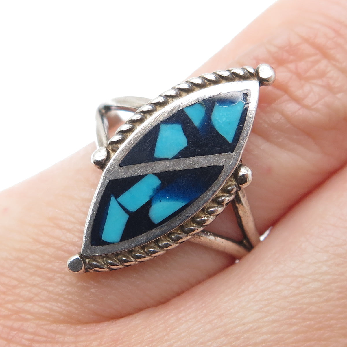 925 Sterling Silver Vintage Southwestern Turquoise Inlay Oxidized Ring Size 6.5