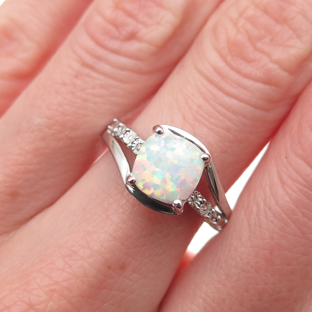 925 Sterling Silver Real Round-Cut Diamond & Cushion-Cut Opal Ring Size 7.25