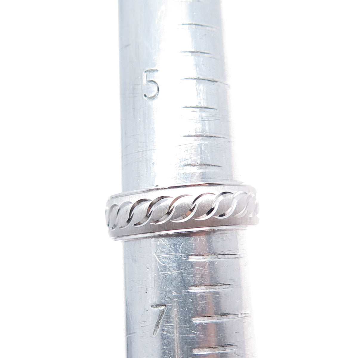 925 Sterling Silver Vintage Engraved Link Band Ring Size 6.25