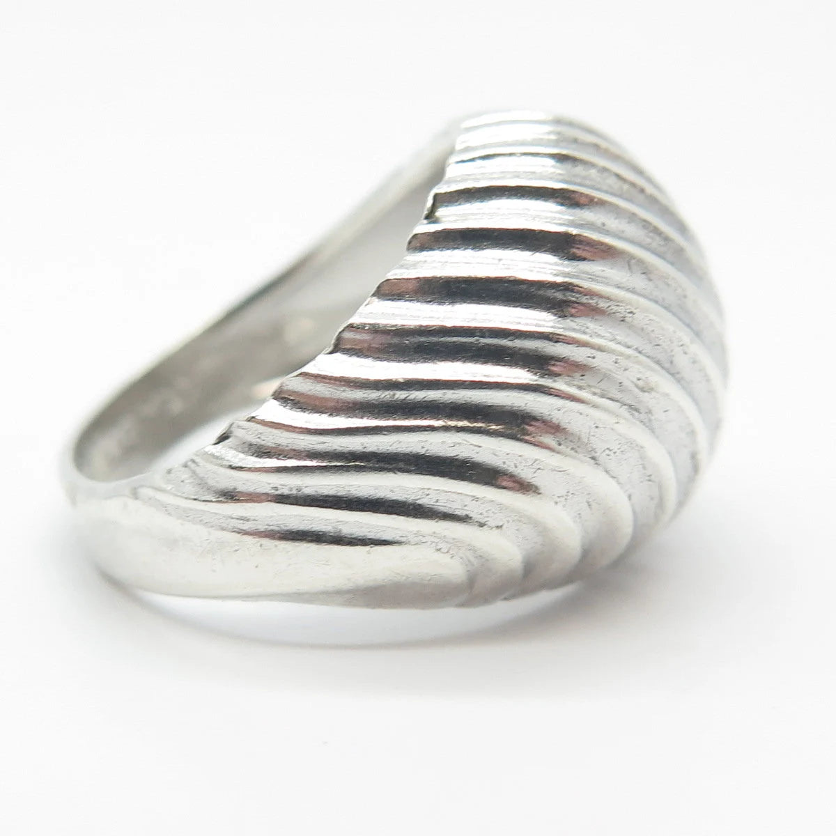 925 Sterling Silver Vintage Uncas Ribbed Domed Ring Size 6