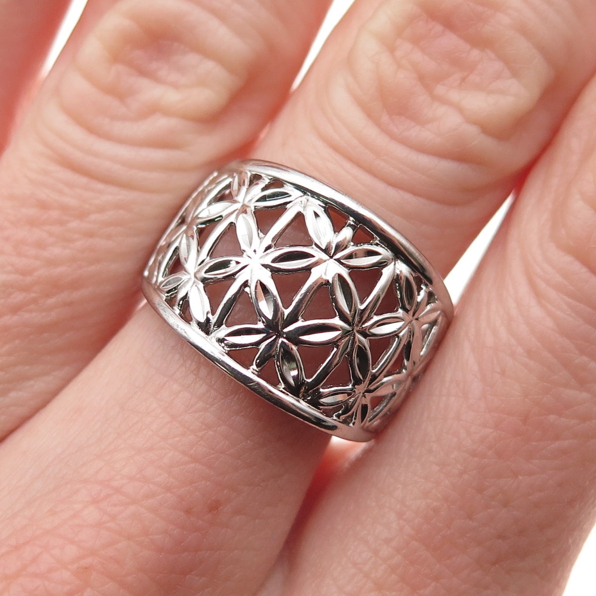 Ross Simons 925 Sterling Silver Butterfly Pattern Ring Size 7.25