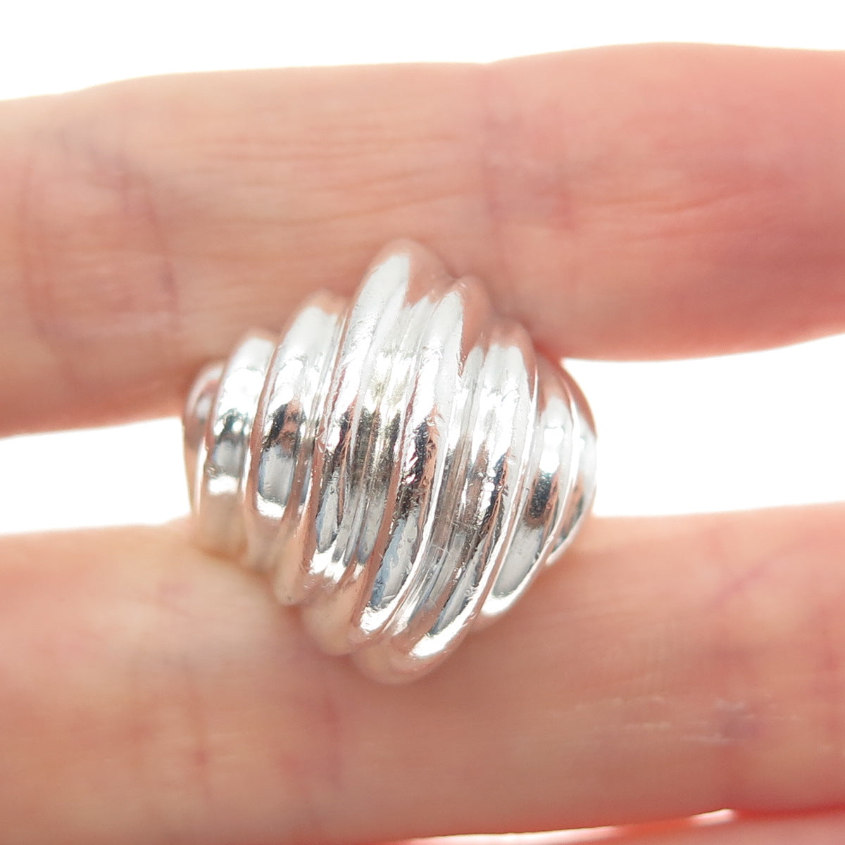 925 Sterling Silver Vintage Modernist Ribbed Dome Ring Size 6.25