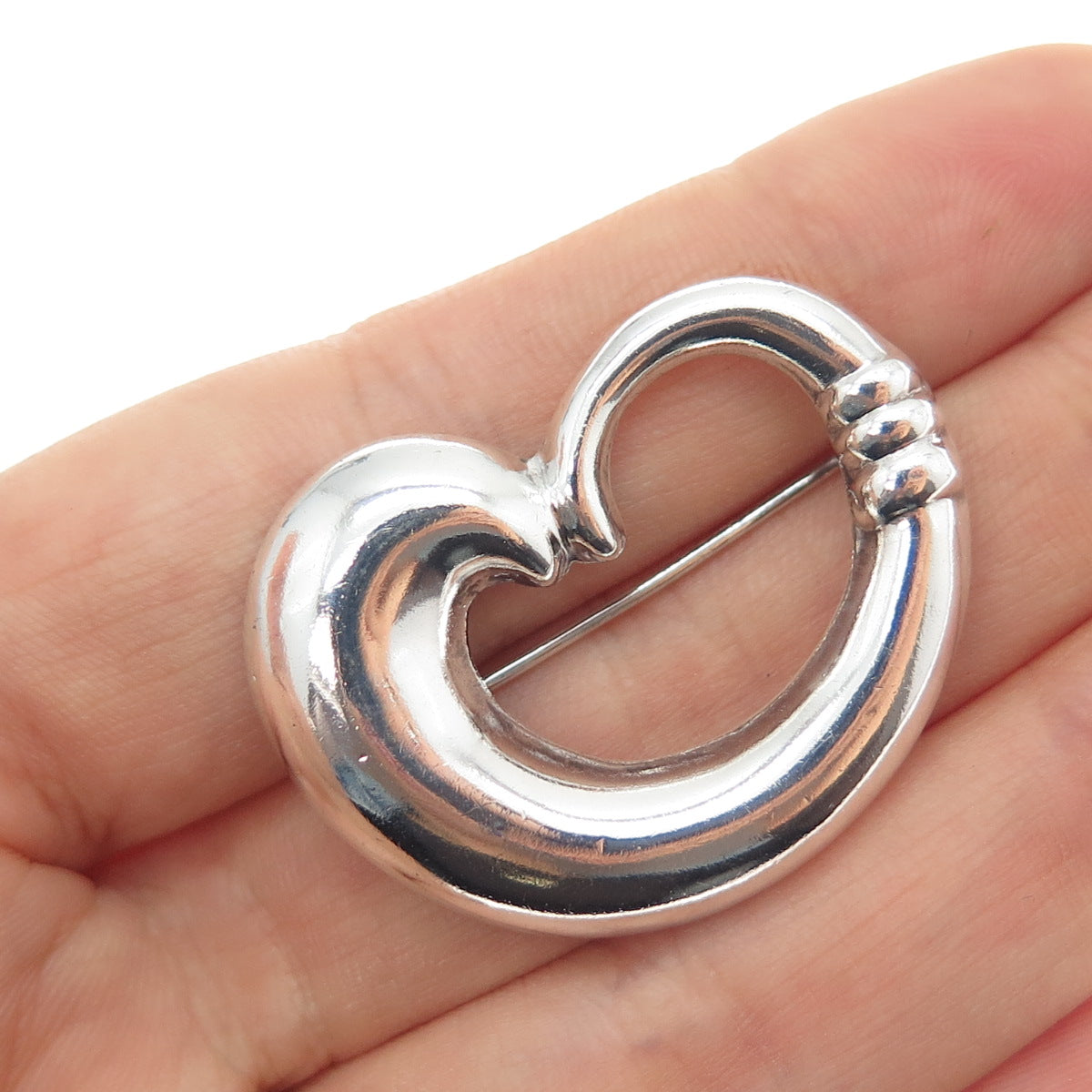 925 Sterling Silver Vintage Modernist Puffy Heart Pin Brooch